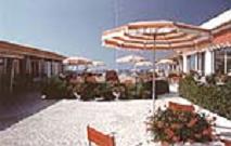 Der Strand von Viareggio ist unweit der Schule